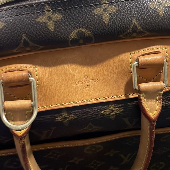 Authentic Louis Vuitton bag - Picture 6 of 10